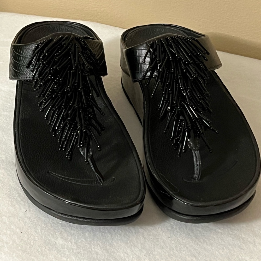 FitFlop Black Beaded Toe Post Rumba Sandals